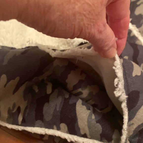 LuloRoe Camo Ladies Vest with Pockets - Sz S - Picture 4 of 11